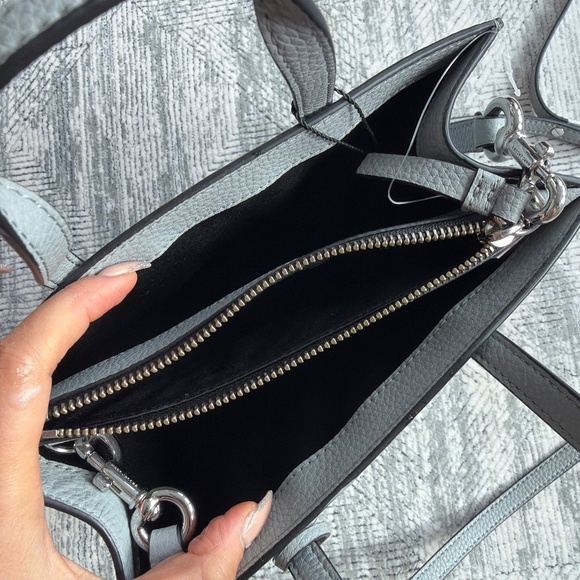 NWT Limited Edition Marc Jacobs purse - Picture 3 of 4